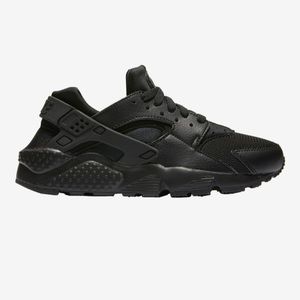Black Nike Huarache Run